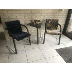 Thonet design set (twee stoelen + tafeltje)