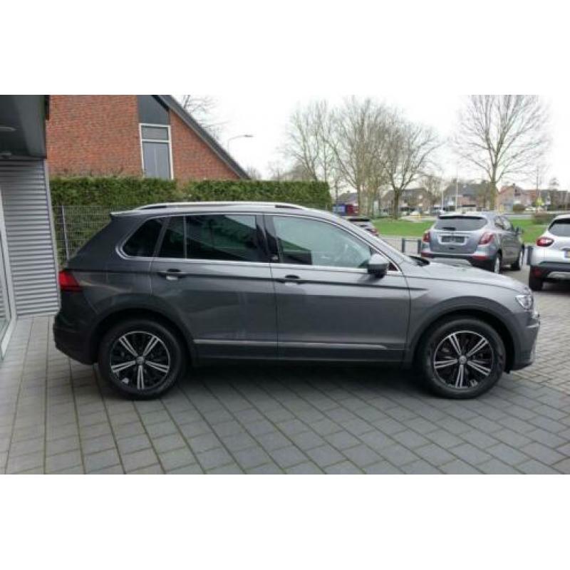 Volkswagen TIGUAN 2.0 TSI 180PK DSG 4MOTION HIGHLINE 360'CA