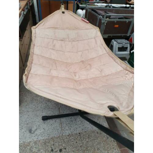 Hangmat Fatboy Headdemock met standaard beige zandkleurig