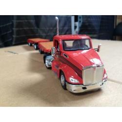 Tonkin Kenworth T700 dubbele trailers Tiger Lines