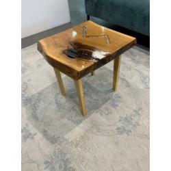 Bijzet tafel Eiken 45 x 42 cm Epoxy hars speciaal HK Design