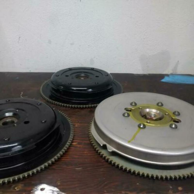 Yamaha vliegwiel / Flywheel V4 V6 2 takt