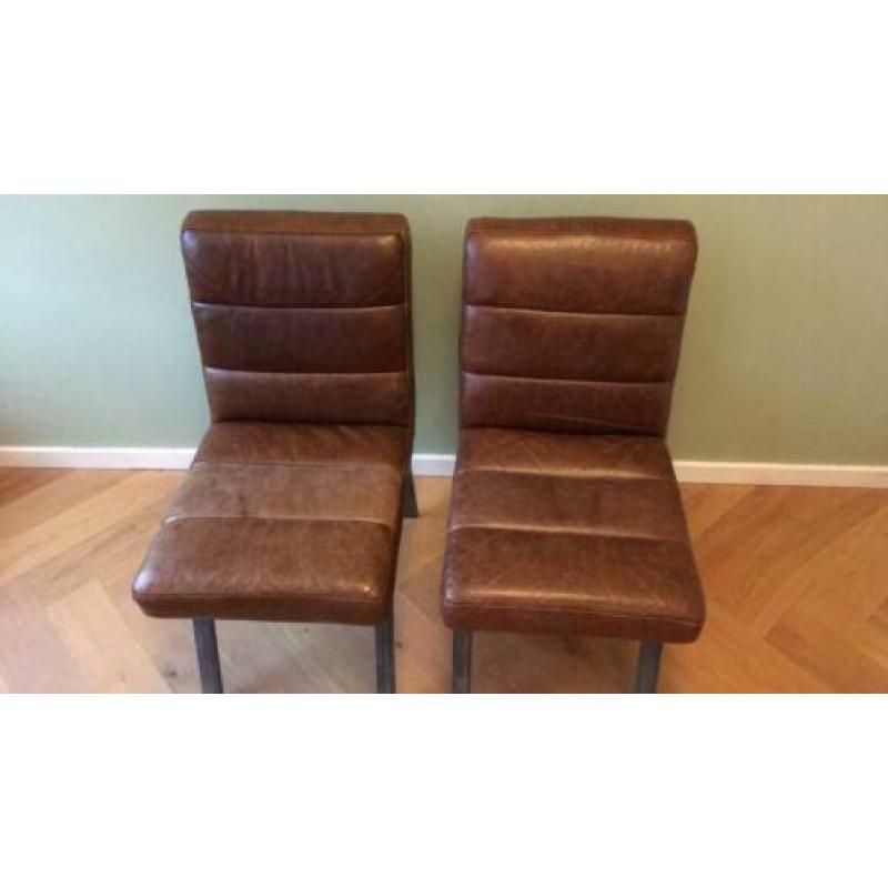 2 leren stoelen loods 5