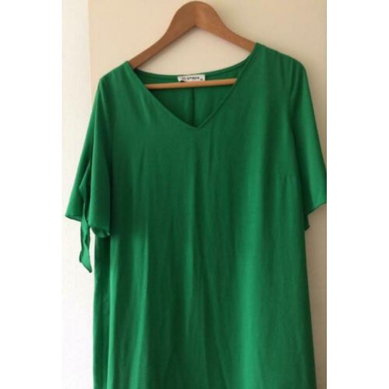 Prachtige nieuwe groene tuniek van In Shape. Maat XXL.