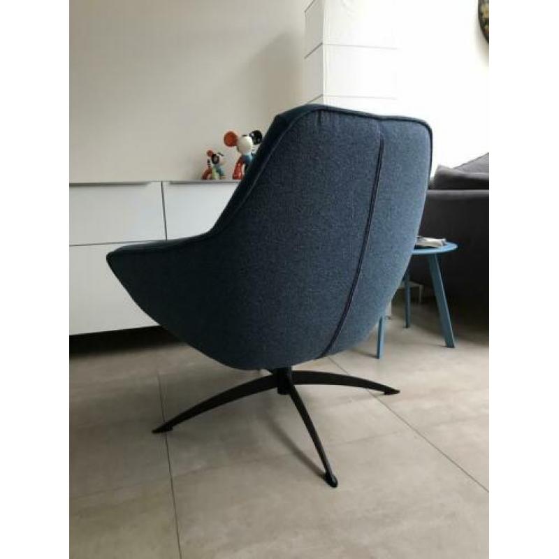 Leren draaifauteuil Montel. In nieuwstaat.