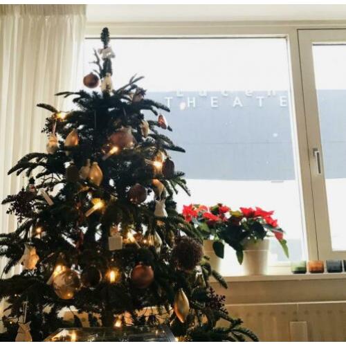 Complete kunstkerstboom met versiering