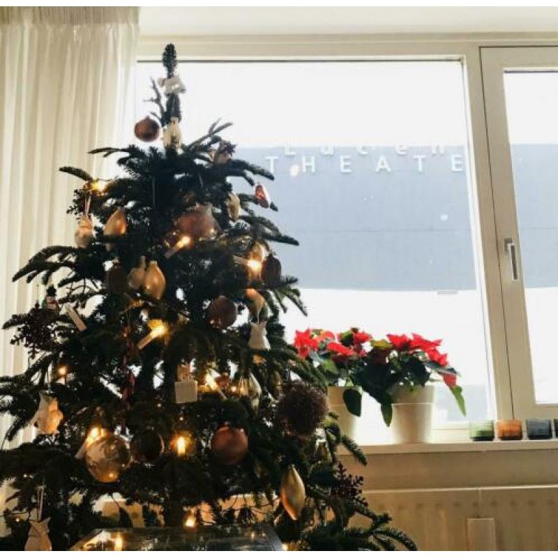 Complete kunstkerstboom met versiering