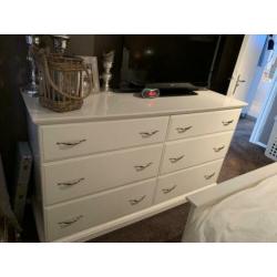 Ikea bed 160 x 200 incl dressoir en nachtkastjes