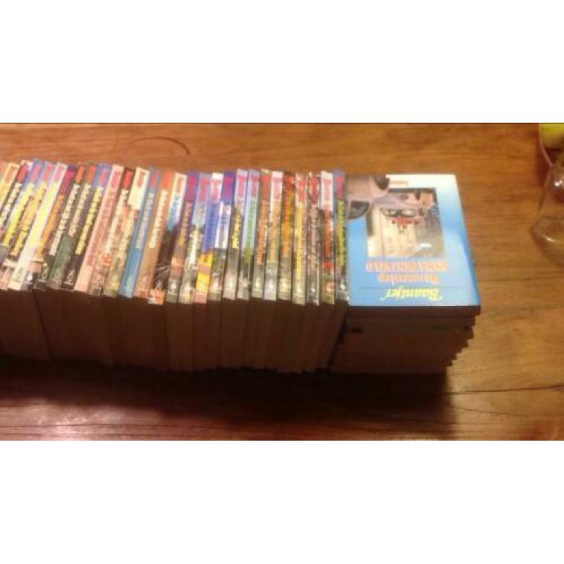 Baantjes en De Waal en Baantjer/86 boeken.