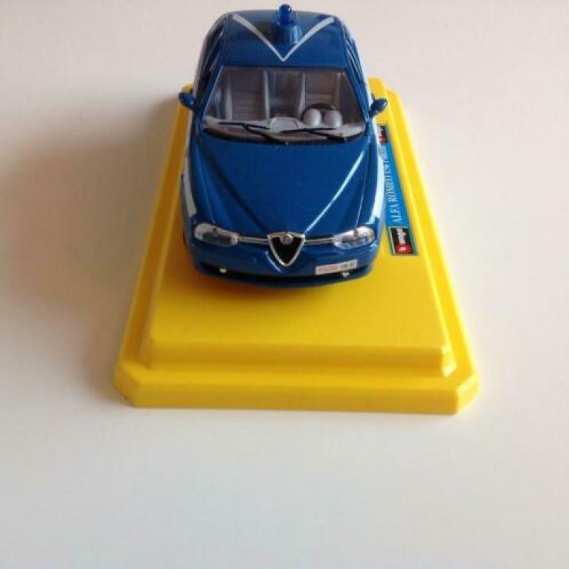 2 x Burago Alfa Romeo 156 1:24