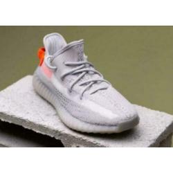 Te Koop: Yeezy Boost 350 V2 Tail Light Maat 39 1/3