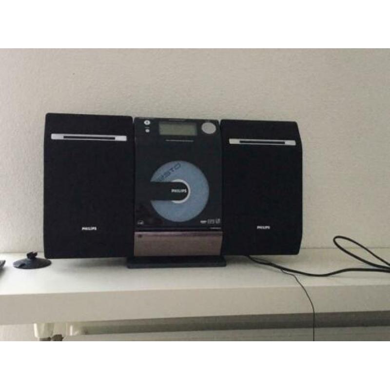 v PHILIPS moderne micromuziek systeem v MP3/WMA-CD en USB