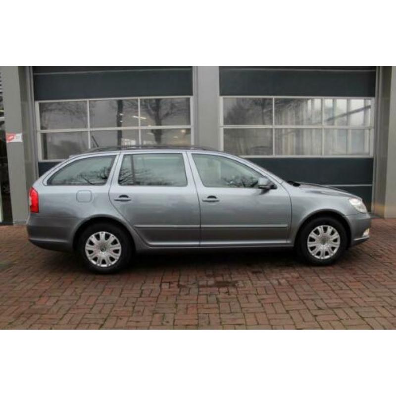 Skoda Octavia Combi 1.2 TSI Ambition airco cv bj 2012 nwe ap