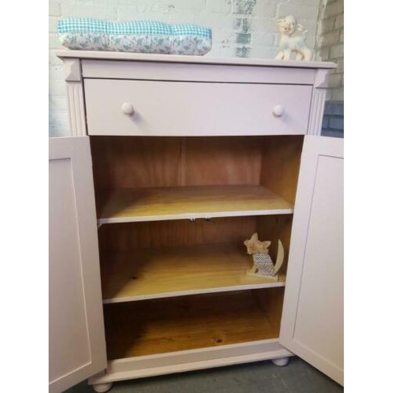 Meidenkast baby kinderkamer kast