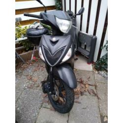 Te koop Suzuki Sixteen 150cc Scooter