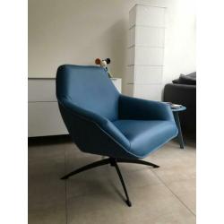 Leren draaifauteuil Montel. In nieuwstaat.