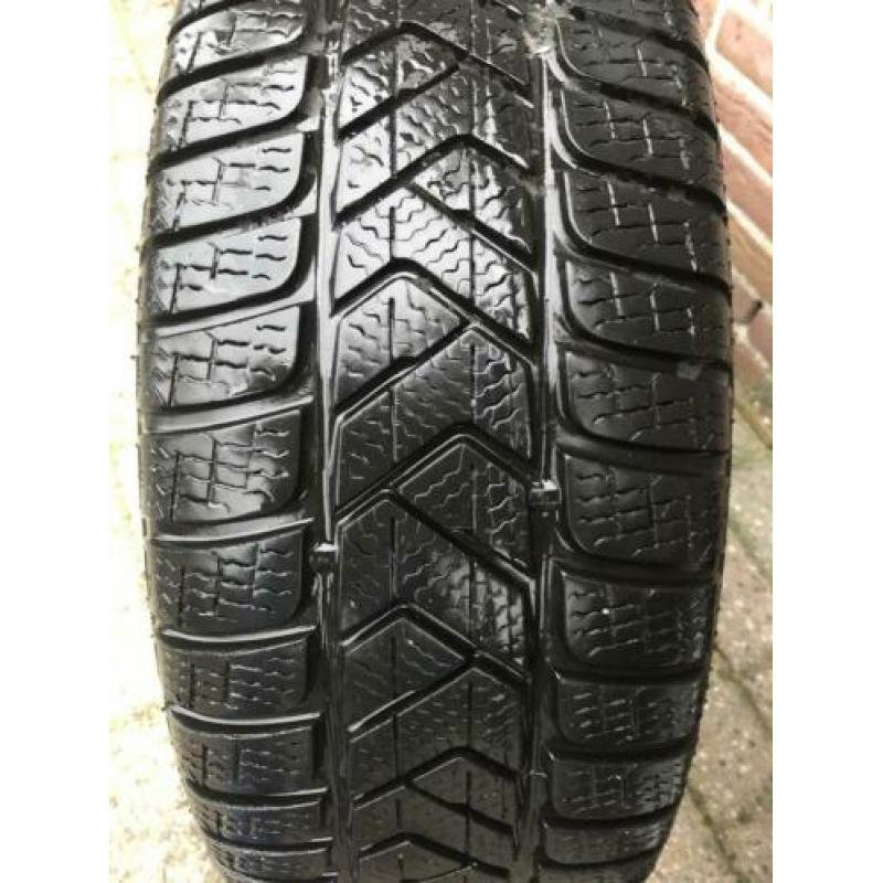 Winterbanden met LM velgen 17 inch Skoda Octavia