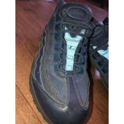 Nike Air Max 95 Essential