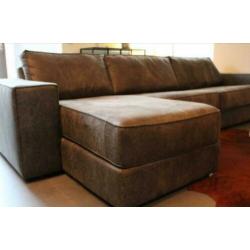 Mooie bank met chaise longue