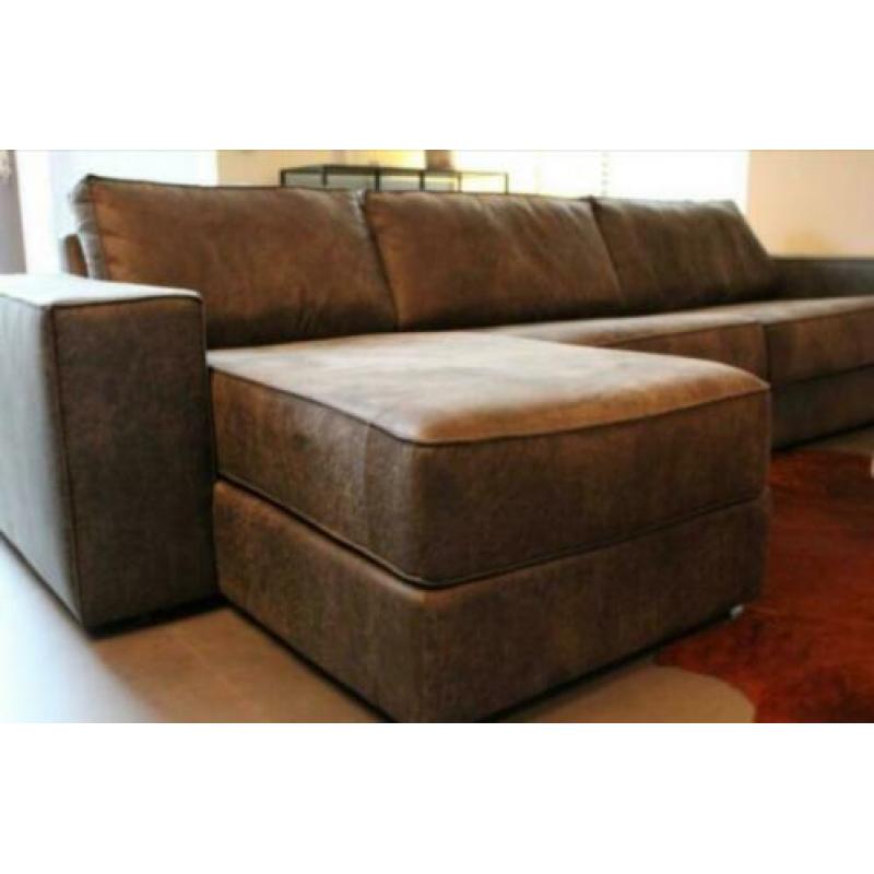 Mooie bank met chaise longue