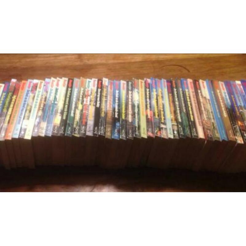 Baantjes en De Waal en Baantjer/86 boeken.