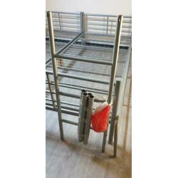 Stapelbed of 2 losse bedden