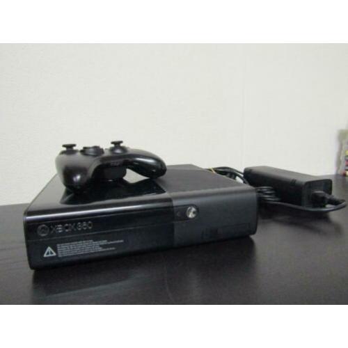 Xbox 360 new slim 4 GB