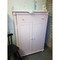 Meidenkast baby kinderkamer kast