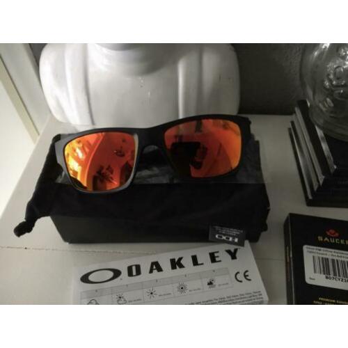 Oakley Jupiter matte black +Polarized Fire Redglazen NIEUW