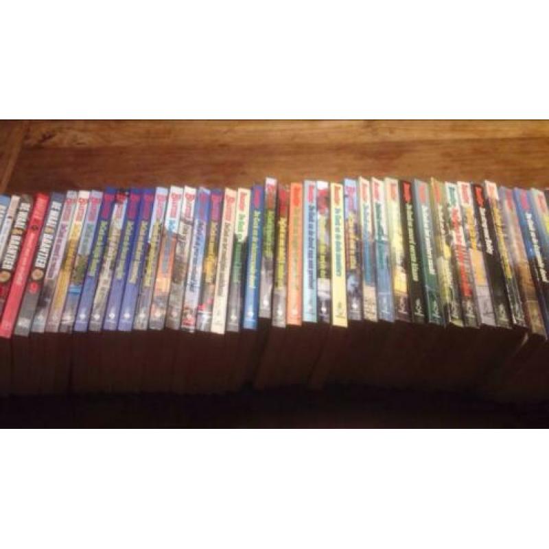 Baantjes en De Waal en Baantjer/86 boeken.