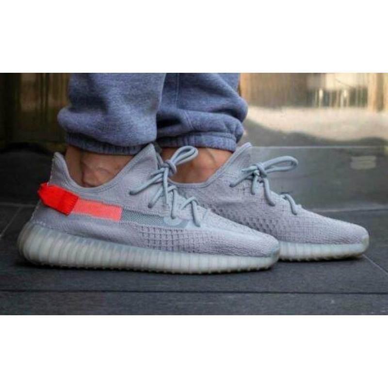 Te Koop: Yeezy Boost 350 V2 Tail Light Maat 39 1/3