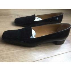 Als nieuw:zwart leren pumps maat 38