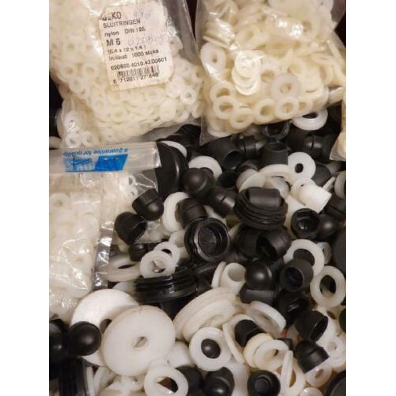 Partij nylon sluitringen doppen CARROSSERIERING