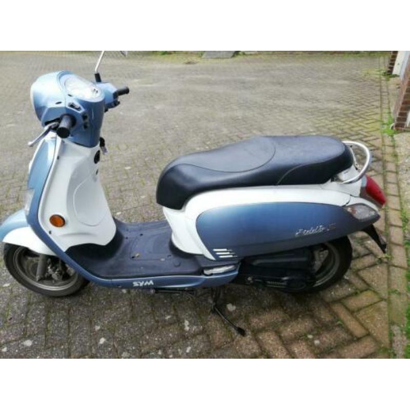 Sym fiddle 3 45km brom bj 2015 Helmplicht