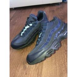 Nike Air Max 95 Essential