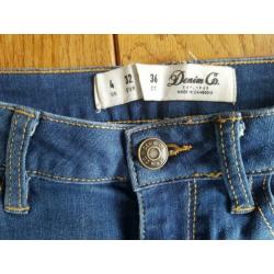 spijkershort met omslag. maat 36 van Denim Co