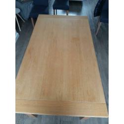 Eiken eettafel 88 breed en 160 lang en 76 hoog 60
