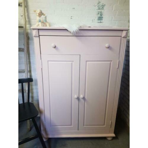 Meidenkast baby kinderkamer kast