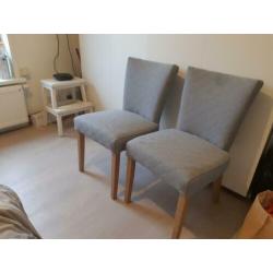 2 eetkamerstoelen