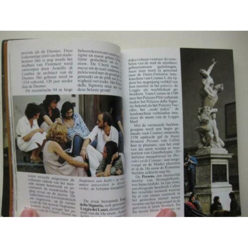 Berlitz reisgids Florence. (2). Zie andere reisgidsen.