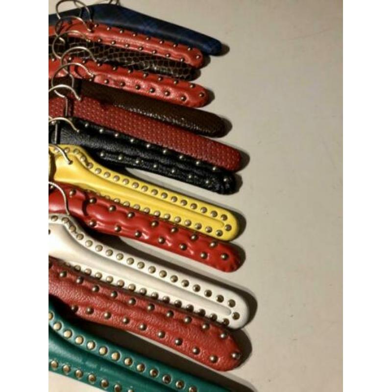 12 vintage klerenhangers in één koop