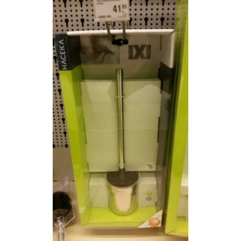 Partij toiletborstels in rvs.
