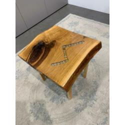 Bijzet tafel Eiken 45 x 42 cm Epoxy hars speciaal HK Design