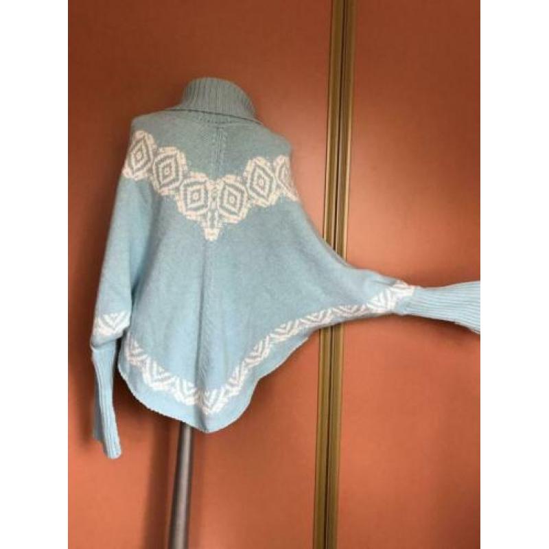 Human Nature poncho trui blauw 1 maat Nieuwstaat??mooi??