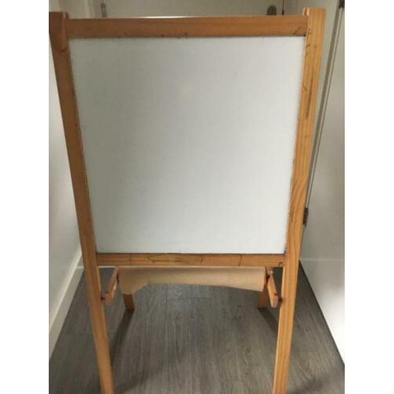 IKEA schoolbord. Hoogte 118cm en breedte 64cm.