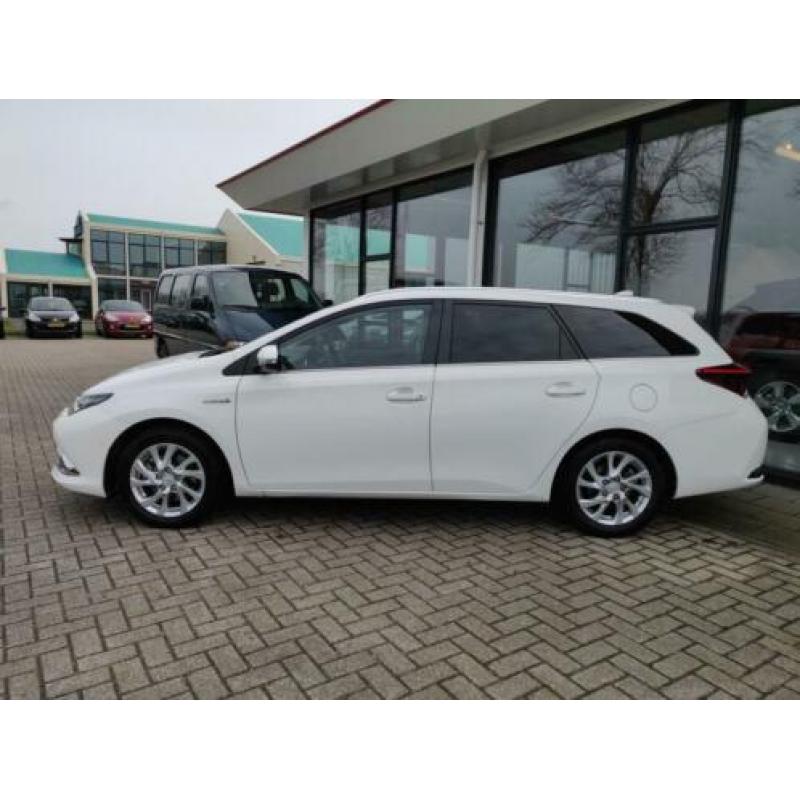 Toyota Auris Touring Sports 1.8 Hybrid Lease pro / Navi / Cl