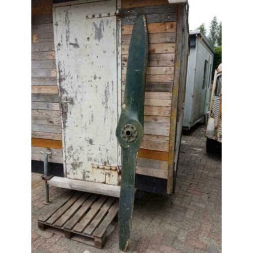 Originele houten propeller van een Russisch vliegtuig??