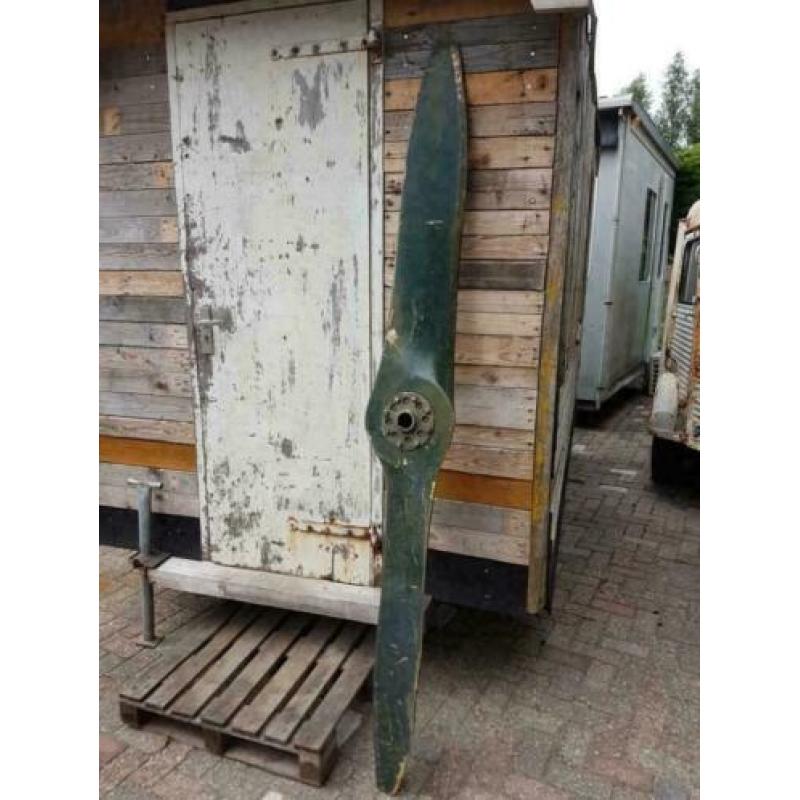 Originele houten propeller van een Russisch vliegtuig??