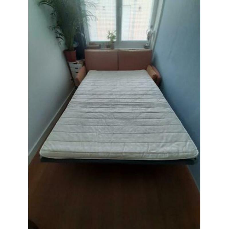 Slaapbank. bed 140x200