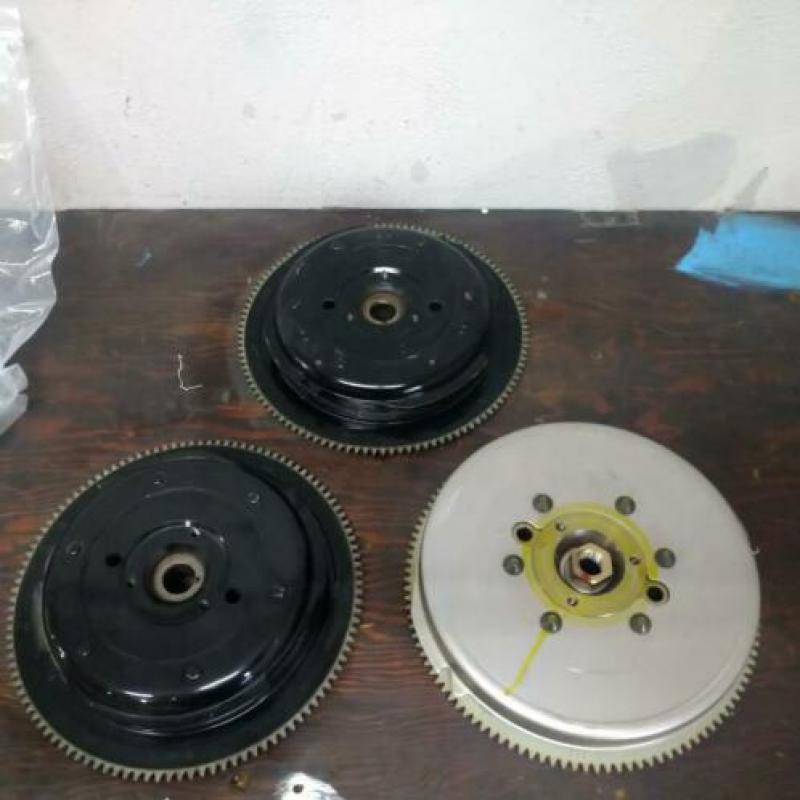 Yamaha vliegwiel / Flywheel V4 V6 2 takt